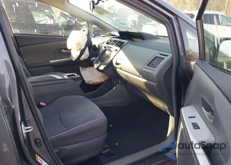 2013 Toyota Prius V Two from USA, damaged, VIN JTDZN3EU3D3270706